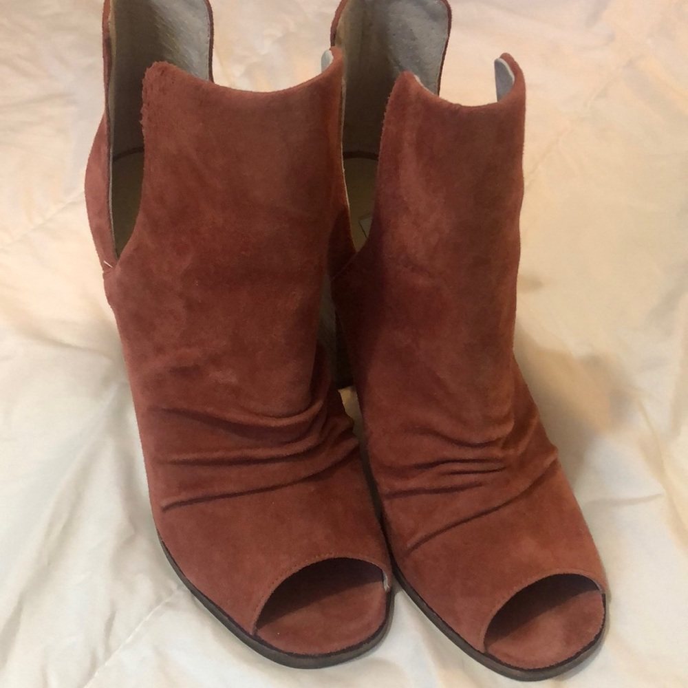 Final price 🙏🏻Kristen Cavallari for Chinese laundry leather booties
